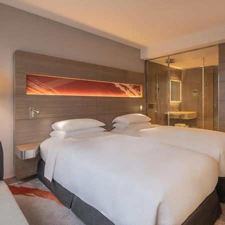 Готель Hyatt Regency Taoyuan International Airport Екстер'єр фото A room at the hotel