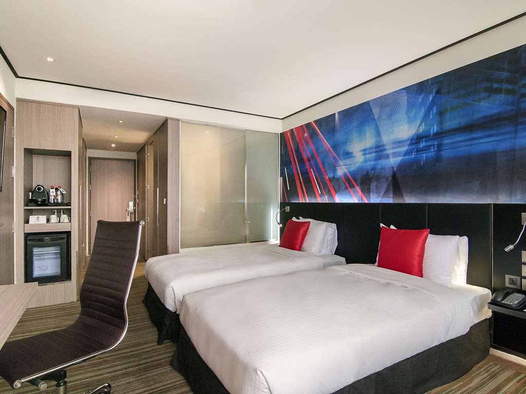 Готель Hyatt Regency Taoyuan International Airport Номер фото A room at the hotel