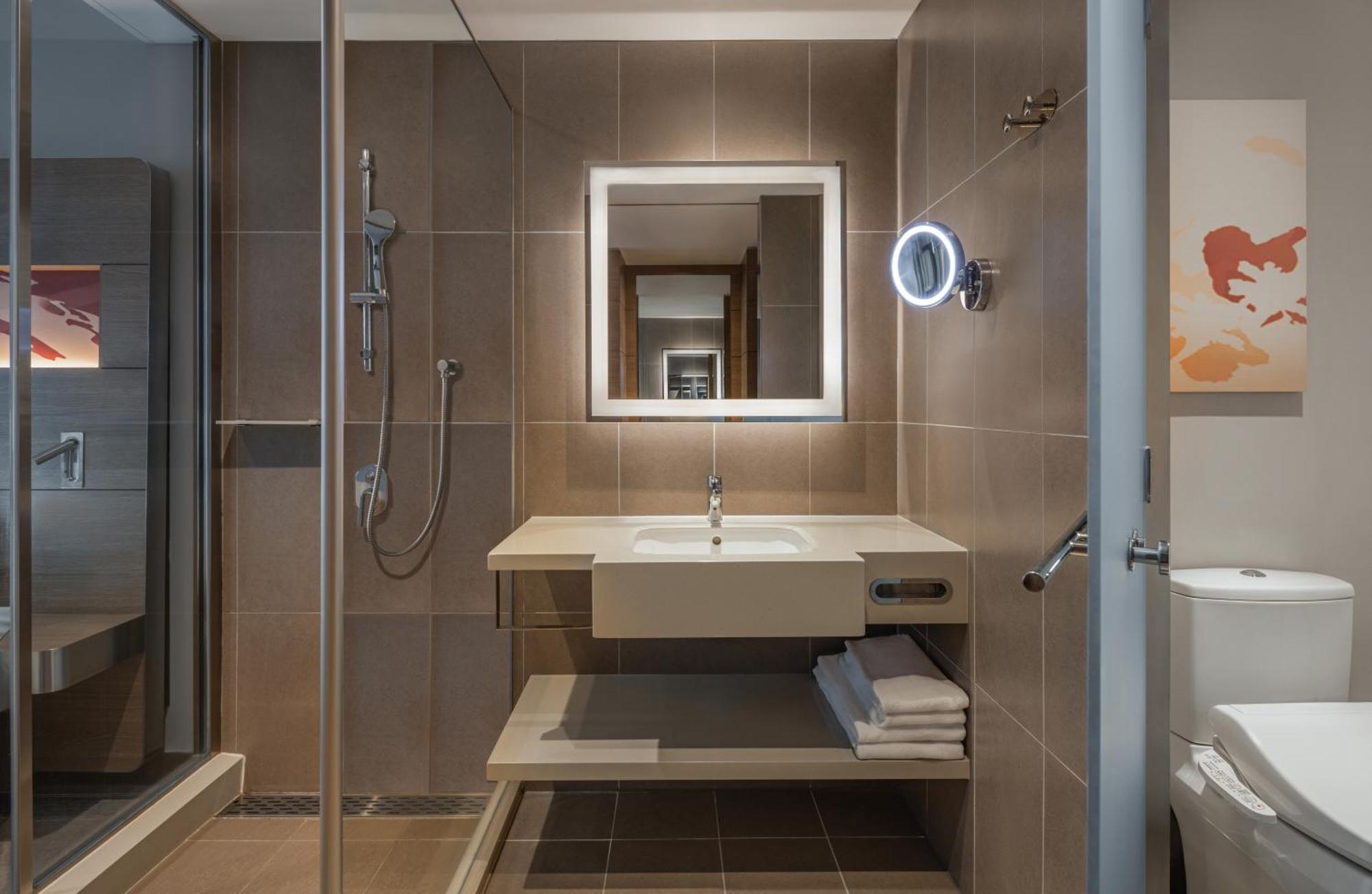 Готель Hyatt Regency Taoyuan International Airport Екстер'єр фото Bathroom