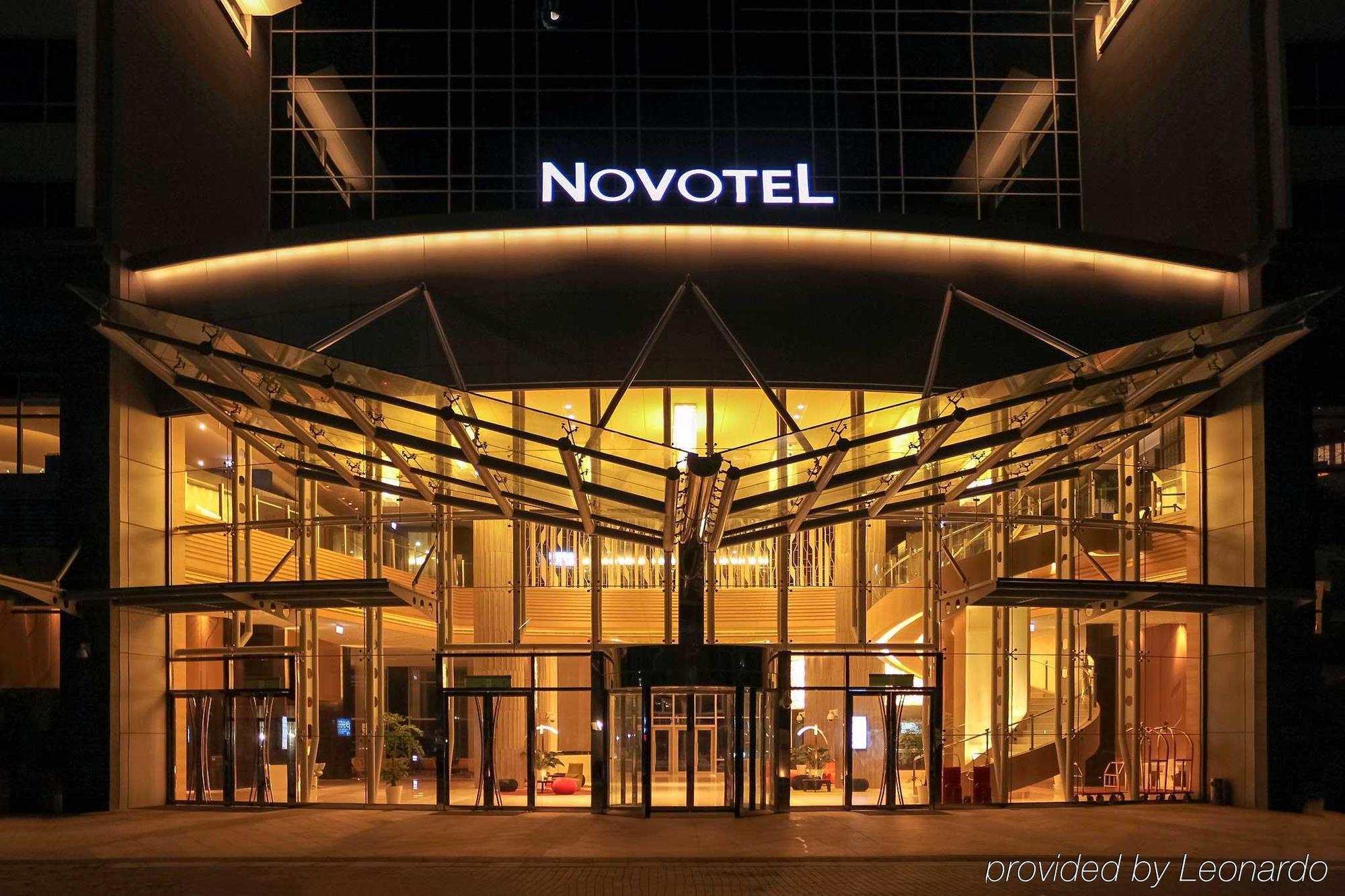 Готель Hyatt Regency Taoyuan International Airport Екстер'єр фото Novotel Hotel, Hyderabad