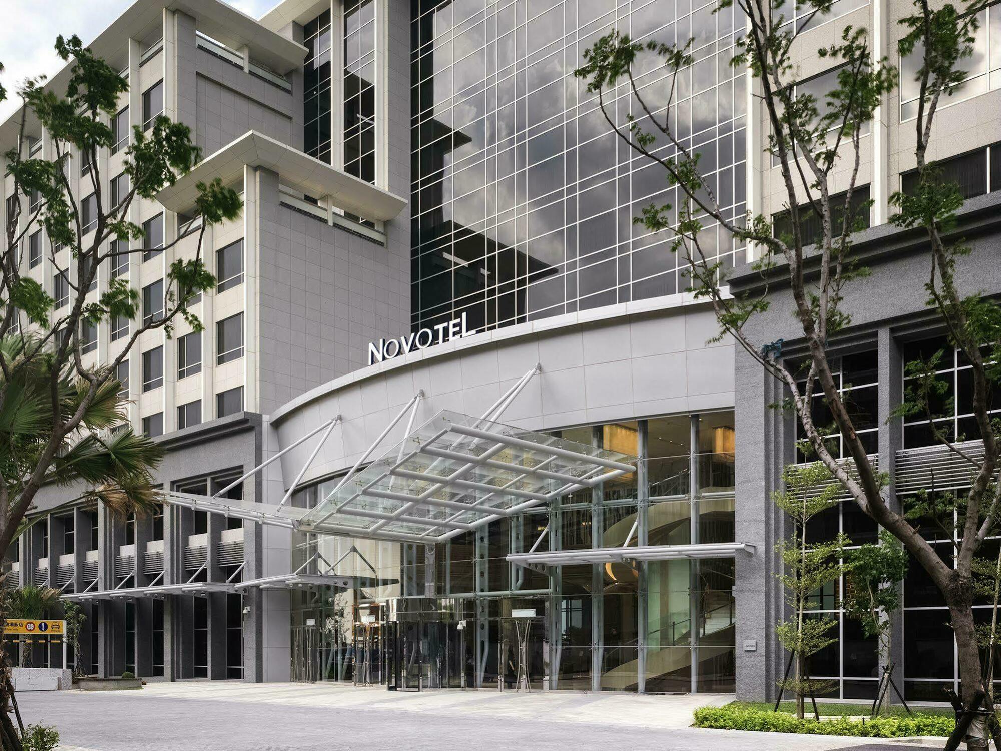 Готель Hyatt Regency Taoyuan International Airport Екстер'єр фото Novotel Hotel, Ho Chi Minh City
